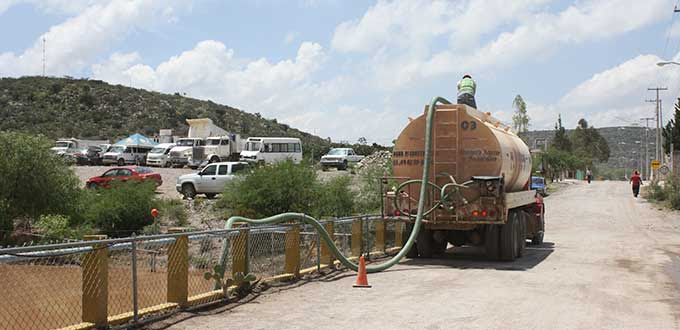 Se desbordan piletas de MSX; habitantes temen contaminación con cianuro