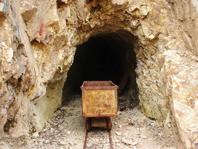 Detenidos 14 proyectos mineros en San Luis