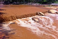 Contaminación de minera a ríos de Sonora revela la irresponsabilidad de empresas extractivas y complicidad de autoridades