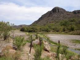 Afectados por derrame de Grupo México toman palacio de Ures