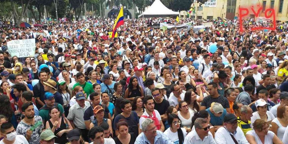 VIII Marcha de la Dignidad Nacional . Un sólo corazón, un solo camino